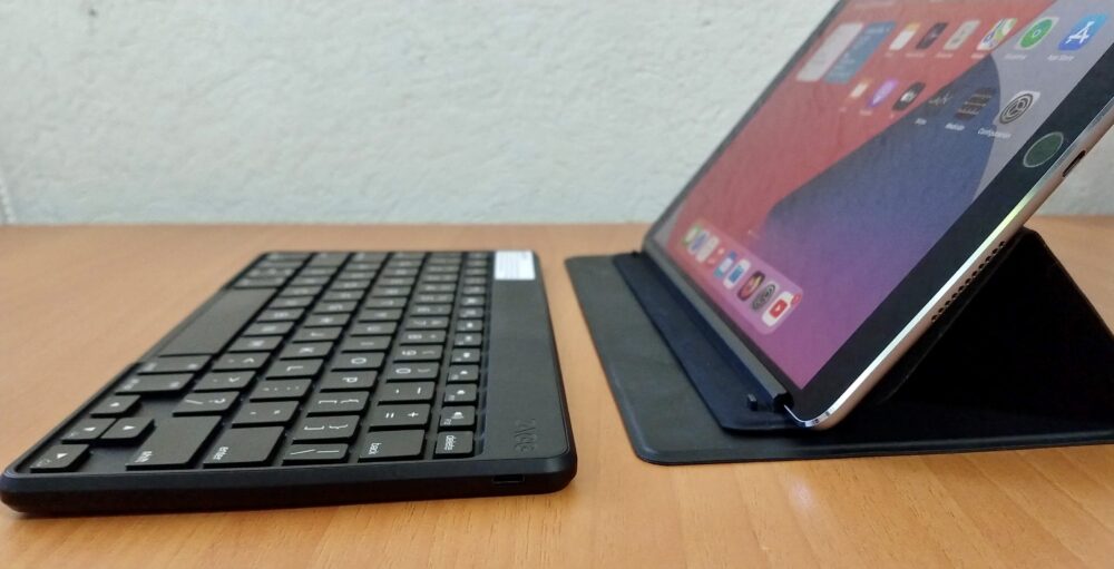 Zagg Universal Keyboard