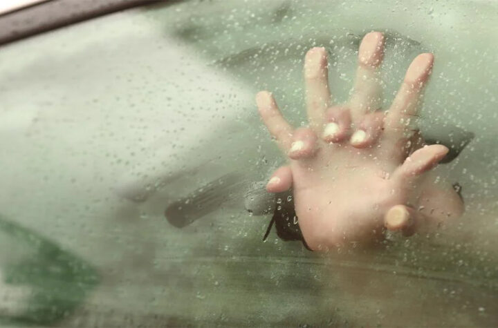 te atrapan teniendo relaciones dentro de tu automóvil